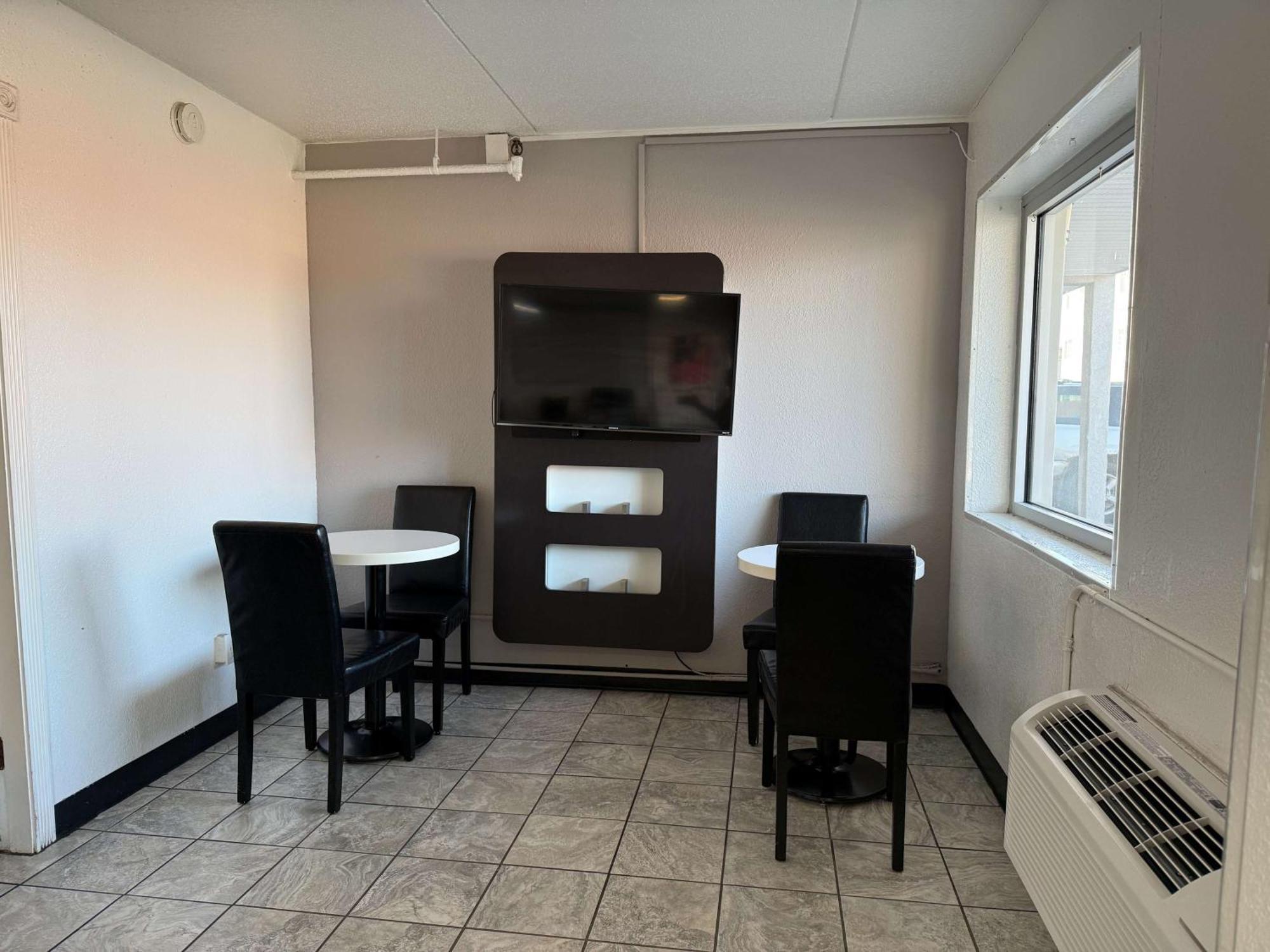 Motel 6-Joliet, Il - I-80 외부 사진