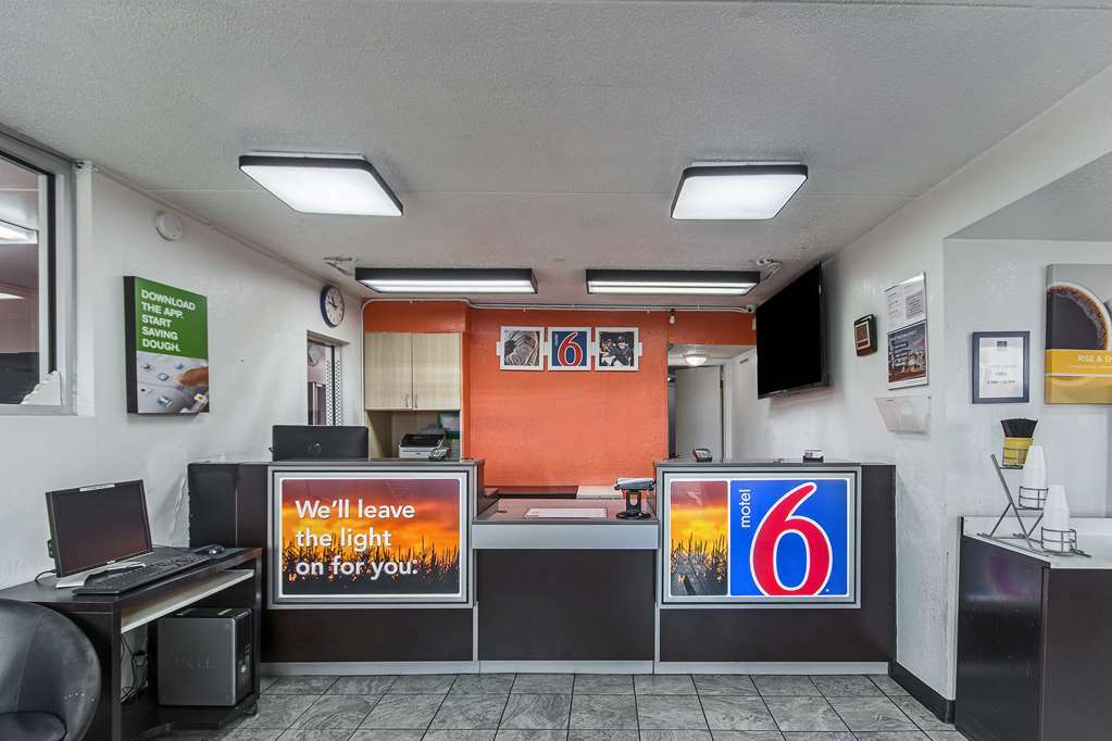 Motel 6-Joliet, Il - I-80 내부 사진